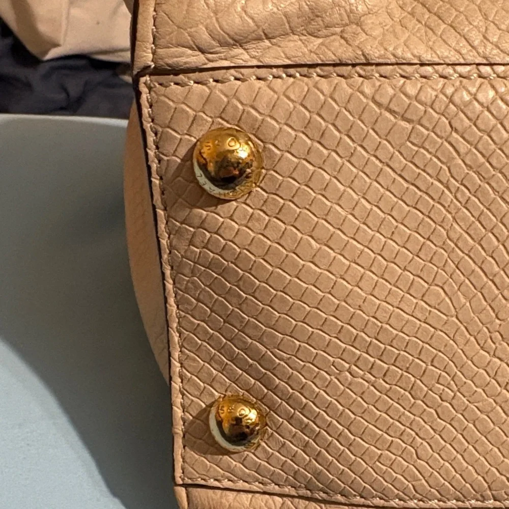 Michael Kors Elegant Tan Saffiano Leather Handbag